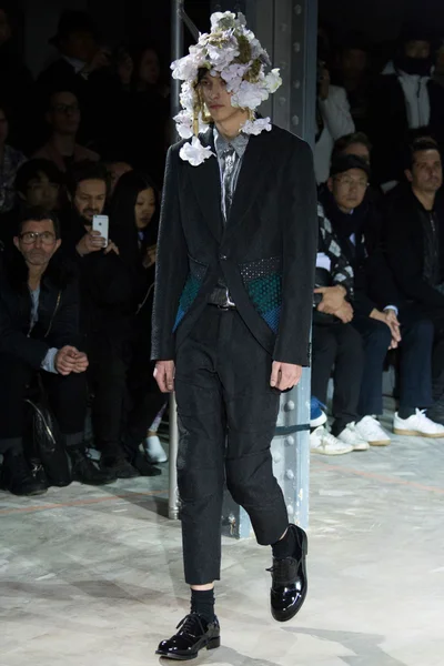 Look 7